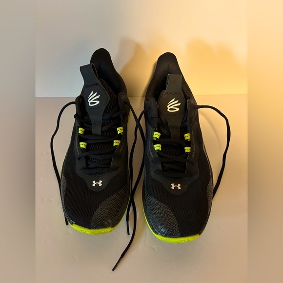 Under Armour CURRY HOVR Pre-Owned Men’s Size 10.5 Black/White Athletic Shoes - Picture 7 of 7